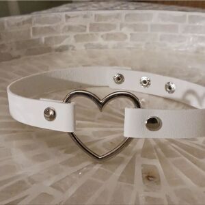 Heart Shaped Choker Necklace, Silver Heart Pendant Choker